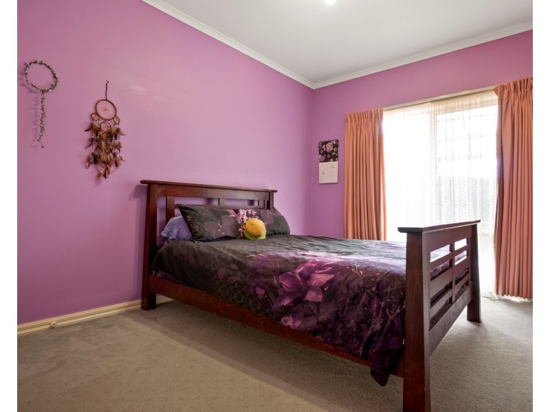 27 Moore Street, Bacchus Marsh VIC 3340