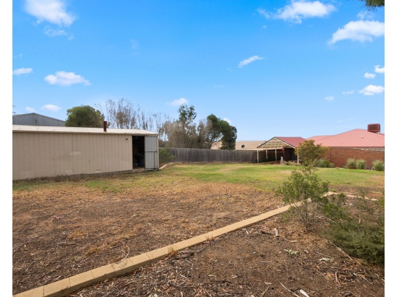 27 Moore Street, Bacchus Marsh VIC 3340