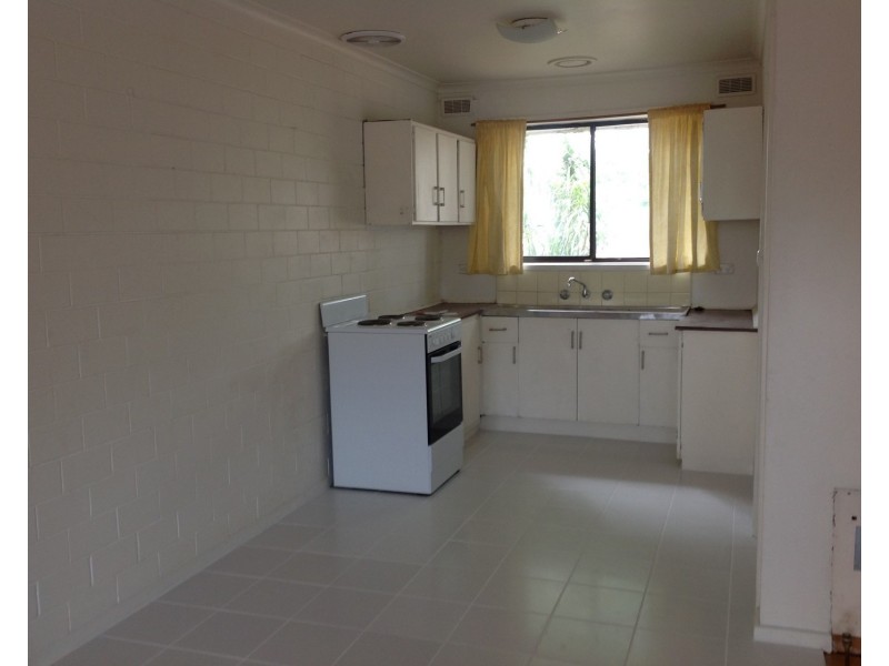 2/2 Russell Street, Bacchus Marsh VIC 3340