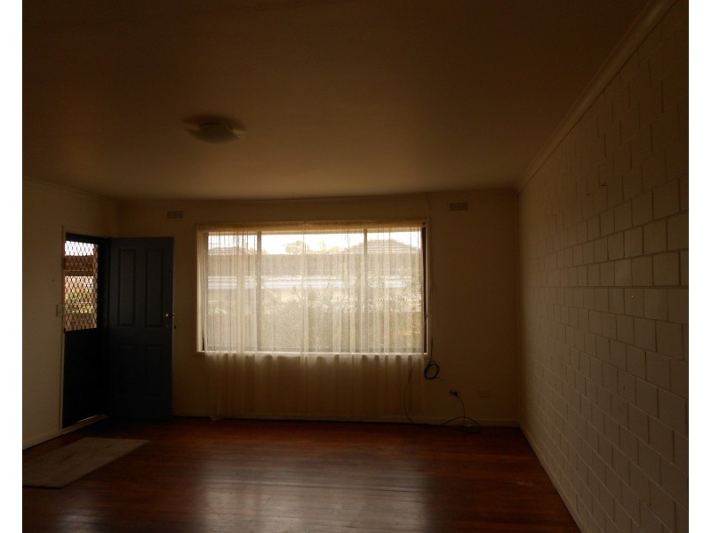 2/2 Russell Street, Bacchus Marsh VIC 3340