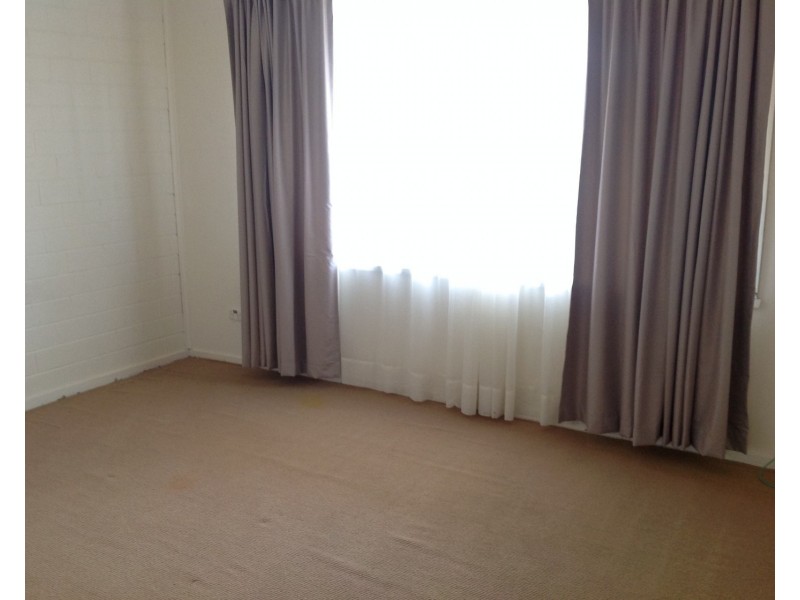2/2 Russell Street, Bacchus Marsh VIC 3340