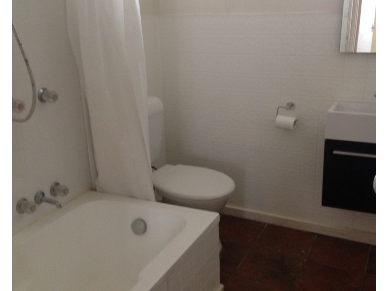 2/2 Russell Street, Bacchus Marsh VIC 3340