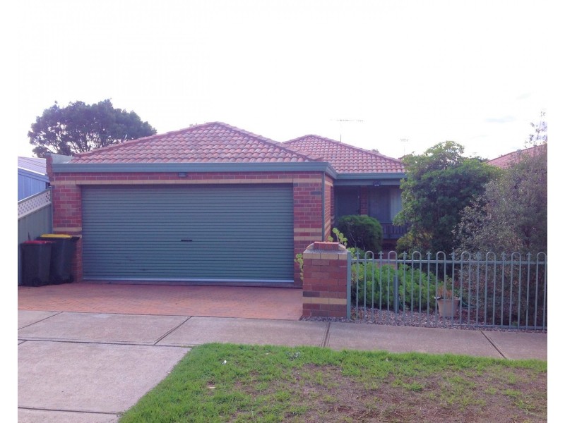 4 Gaynor Street, Bacchus Marsh VIC 3340