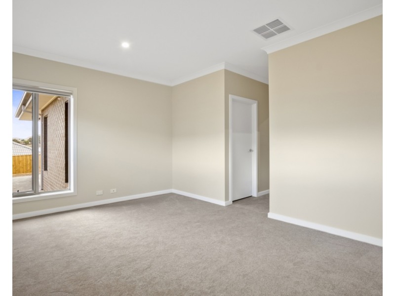 42 McLachlan Street, Bacchus Marsh VIC 3340