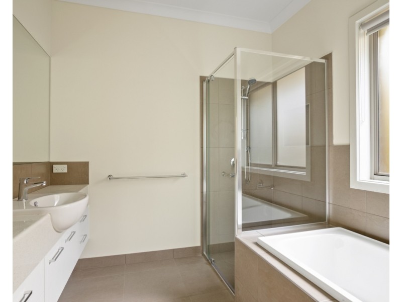 42 McLachlan Street, Bacchus Marsh VIC 3340