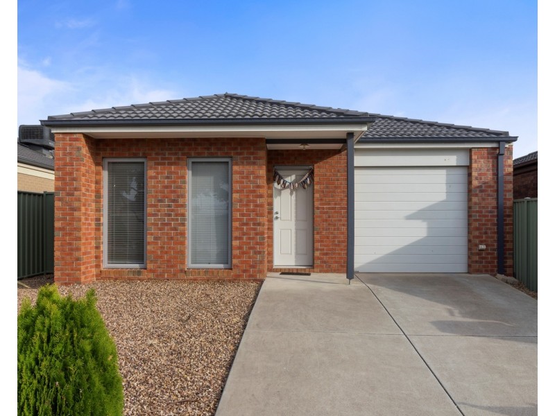 10a Ologhlen Street, Wyndham Vale VIC 3024