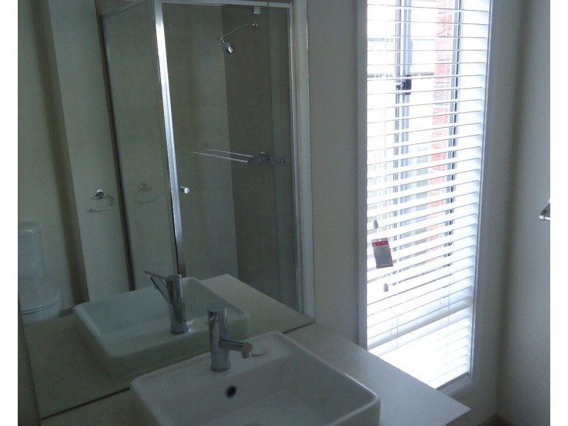 10a Ologhlen Street, Wyndham Vale VIC 3024