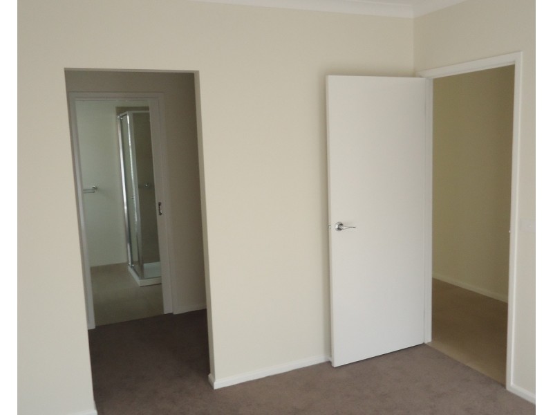 10a Ologhlen Street, Wyndham Vale VIC 3024