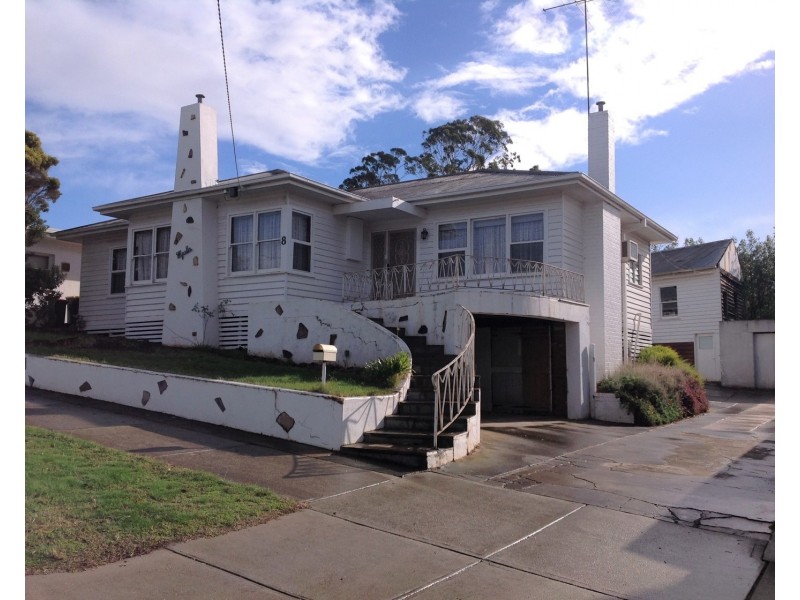 8 Millbank Street, Bacchus Marsh VIC 3340