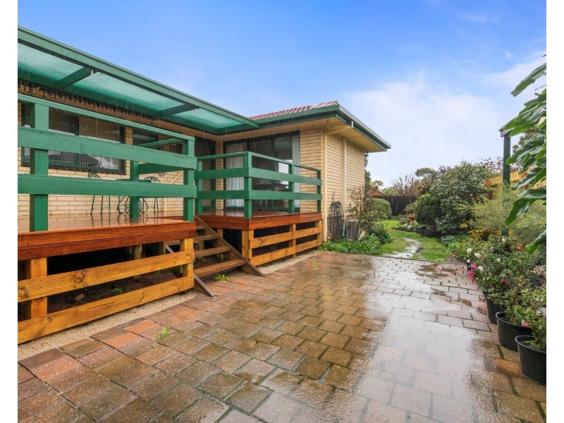 3 Luton Court, Darley VIC 3340