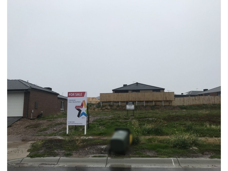 11 Emmett Street, Bacchus Marsh VIC 3340