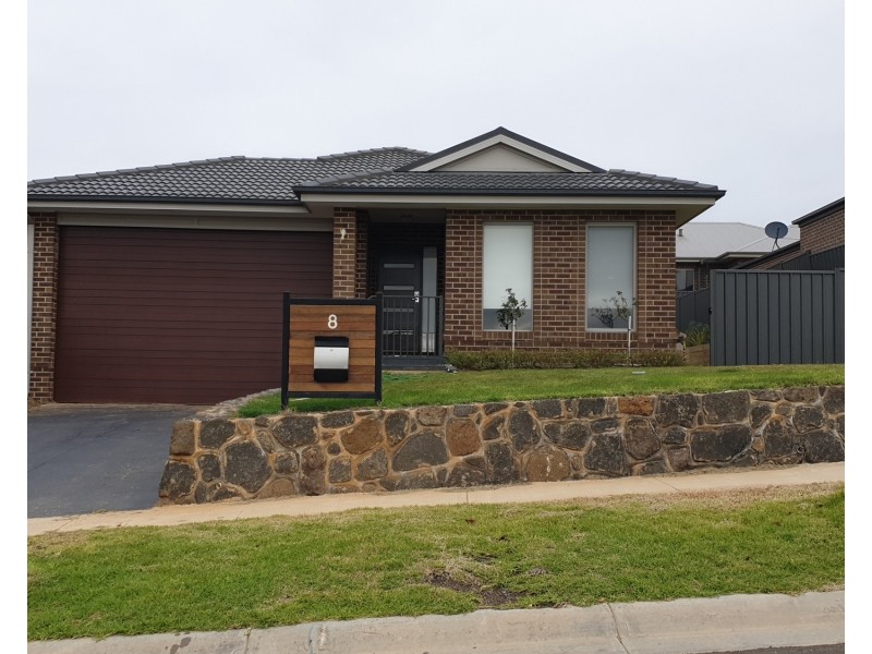 8 Atley Street, Bacchus Marsh VIC 3340