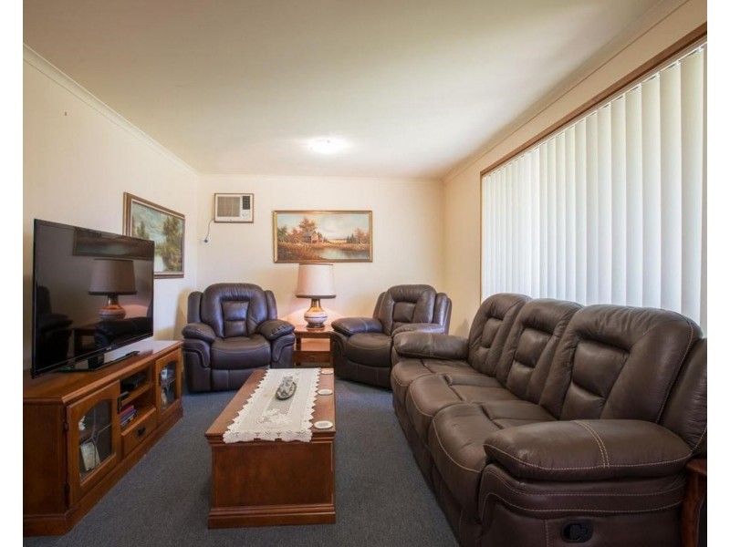 62 Jonathan Drive, Bacchus Marsh VIC 3340