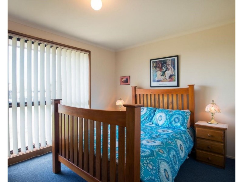 62 Jonathan Drive, Bacchus Marsh VIC 3340