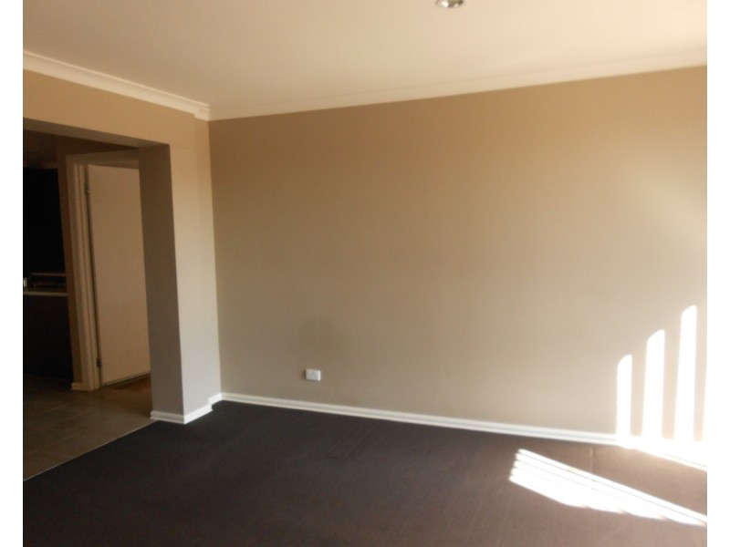 8 Lone Pine Square, Bacchus Marsh VIC 3340