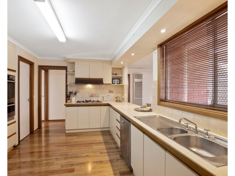 2 Tulloch Court, Bacchus Marsh VIC 3340