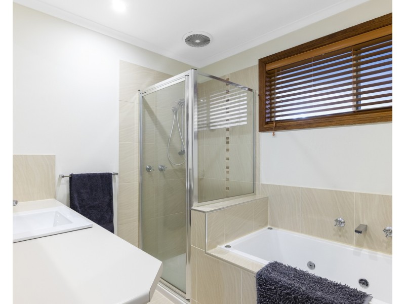 2 Tulloch Court, Bacchus Marsh VIC 3340