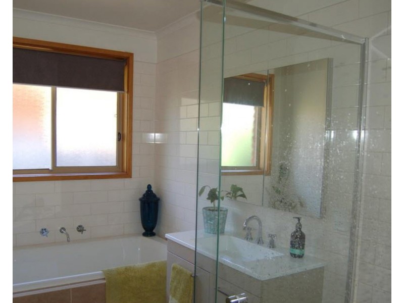 5 Linda Drive, Bacchus Marsh VIC 3340