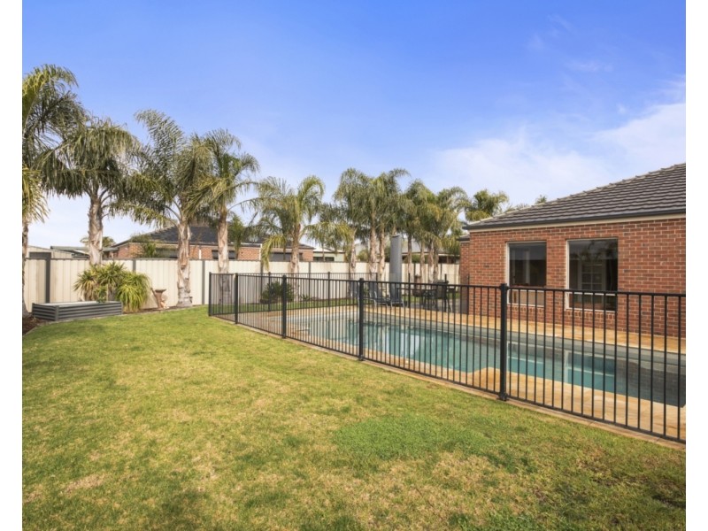 7 Janette Court, Darley VIC 3340