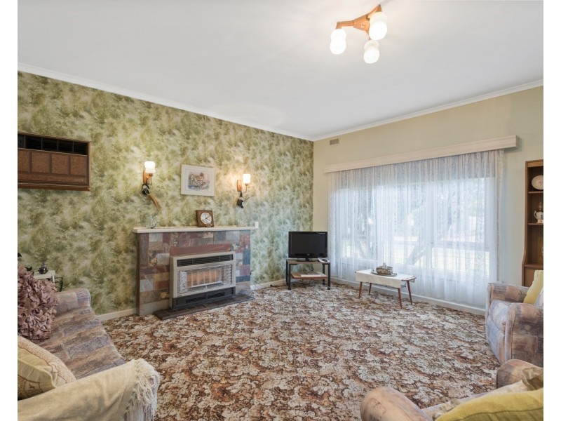 4 Morton Street, Bacchus Marsh VIC 3340
