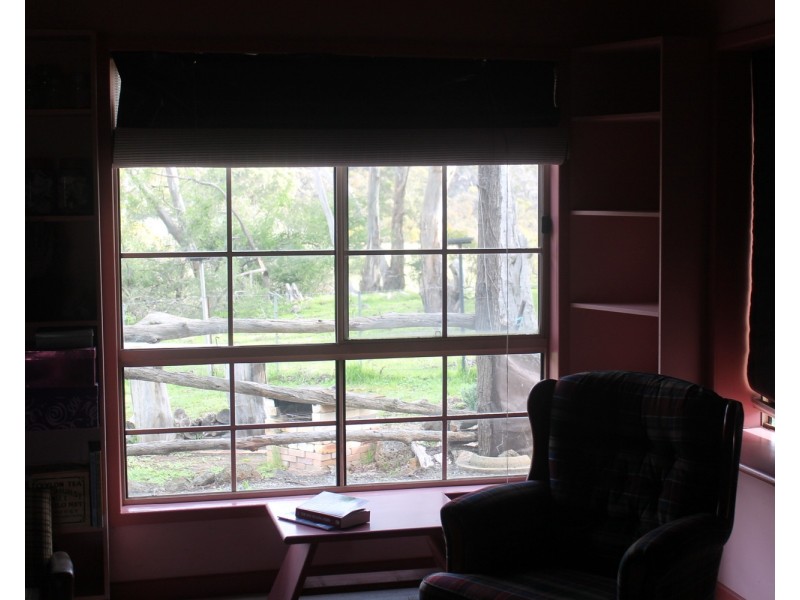 560 Reids Road, Rowsley VIC 3340