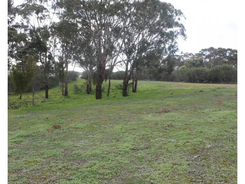 560 Reids Road, Rowsley VIC 3340