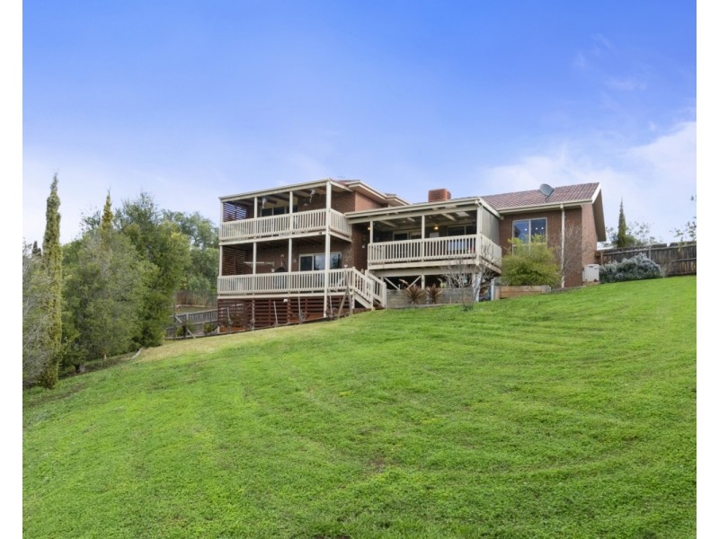 38 Links Road, Darley VIC 3340