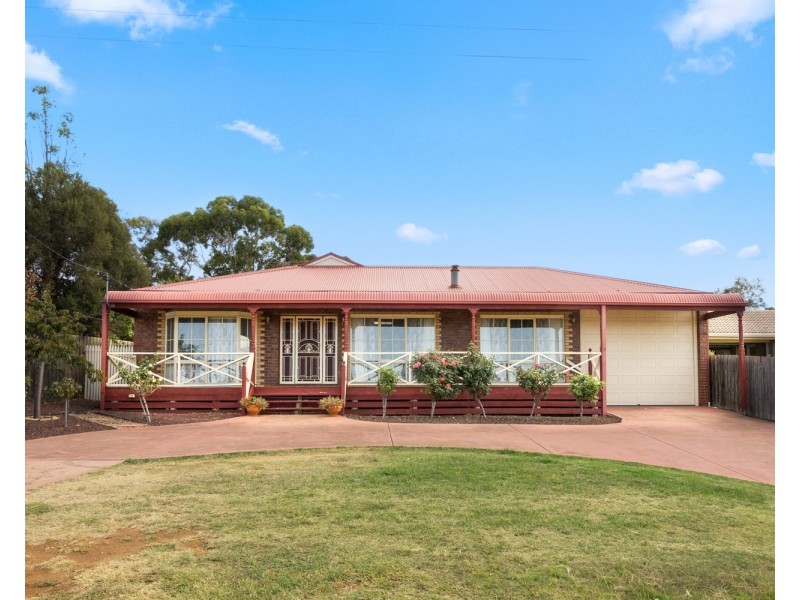 27 Moore Street, Maddingley VIC 3340