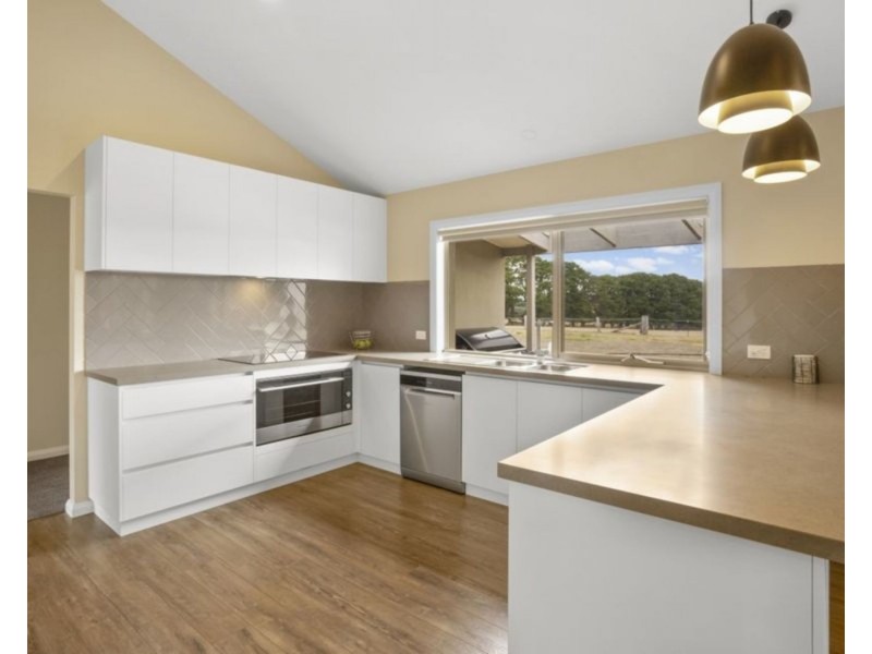 67 Pykes Creek Road, Myrniong VIC 3341