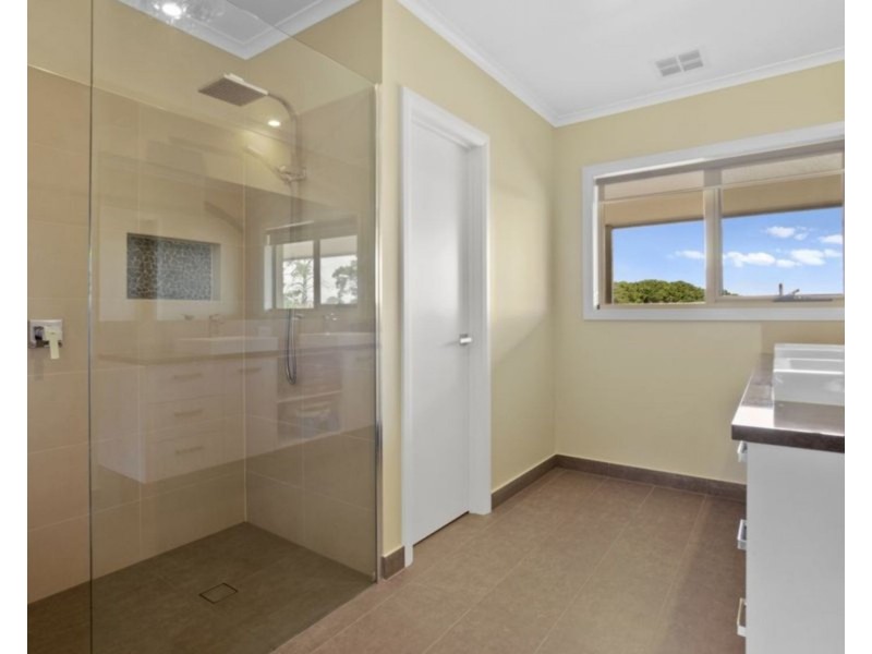 67 Pykes Creek Road, Myrniong VIC 3341