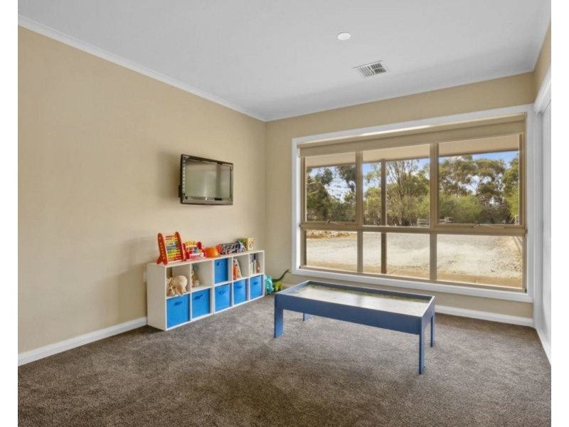 67 Pykes Creek Road, Myrniong VIC 3341