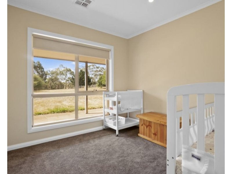 67 Pykes Creek Road, Myrniong VIC 3341