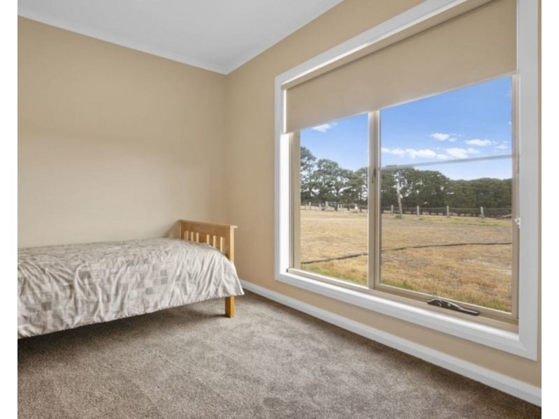 67 Pykes Creek Road, Myrniong VIC 3341