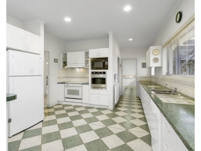 24 Manning Boulevard, Darley VIC 3340