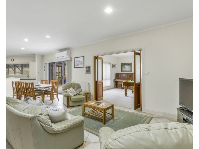 24 Manning Boulevard, Darley VIC 3340