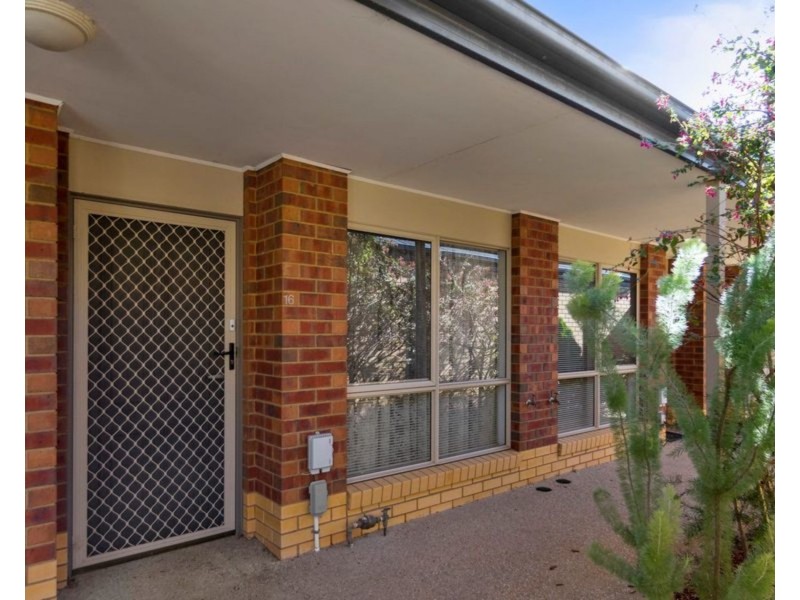 16/96 Gisborne Road, Bacchus Marsh VIC 3340