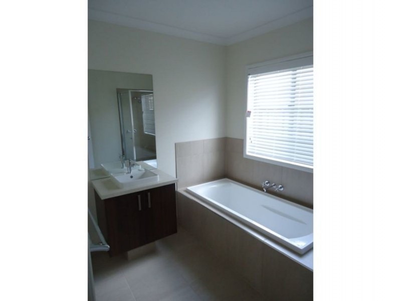 10A Ologhlen Street, Wyndham Vale VIC 3024