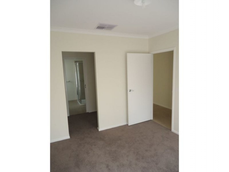 10A Ologhlen Street, Wyndham Vale VIC 3024