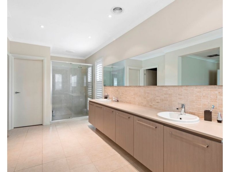 7 Janette Court, Darley VIC 3340