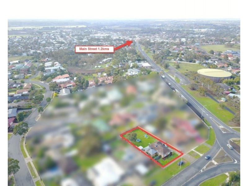 62 Halletts Way, Bacchus Marsh VIC 3340