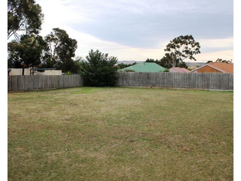 62 Halletts Way, Bacchus Marsh VIC 3340