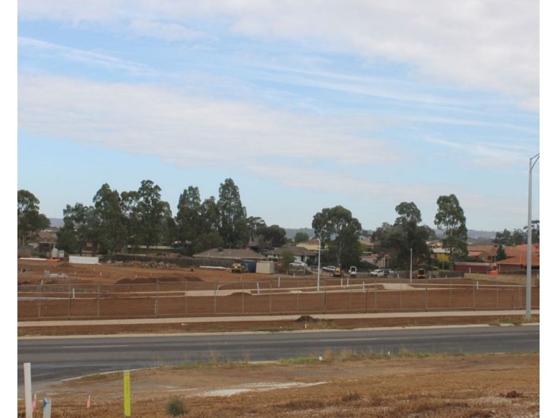 97 Holman Crescent, Bacchus Marsh VIC 3340