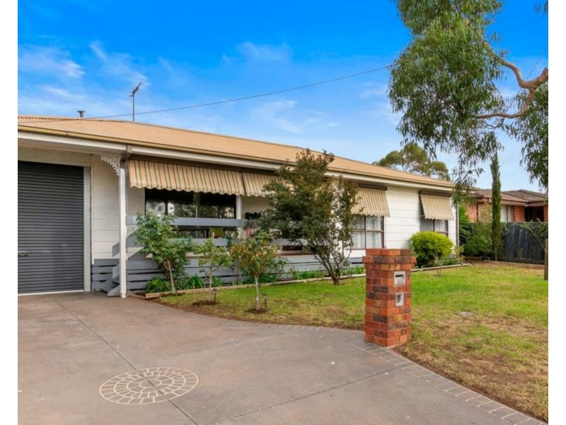 7 Davies Street, Darley VIC 3340