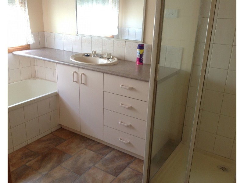 19 Hardy Street, Myrniong VIC 3341