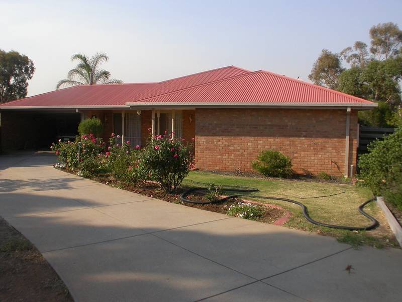 8 Gunsynd Court, Bacchus Marsh VIC 3340