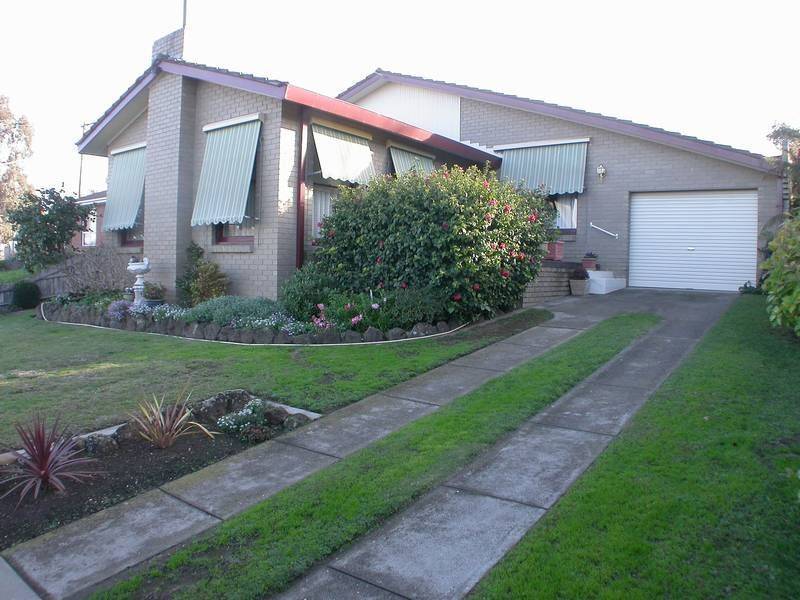 15 Madden  Drive, Bacchus Marsh VIC 3340