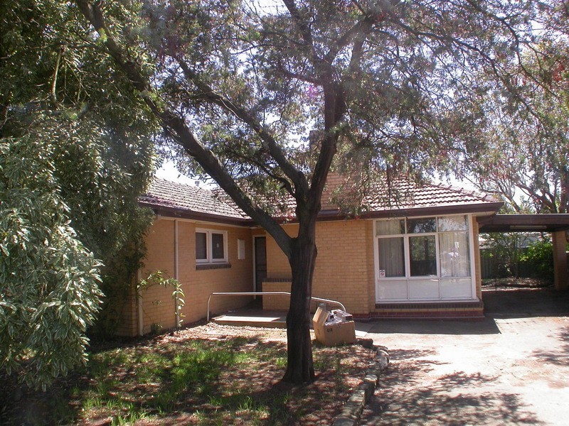 72 Edols Street, Ballan VIC 3342