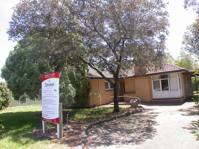 72 Edols Street, Ballan VIC 3342