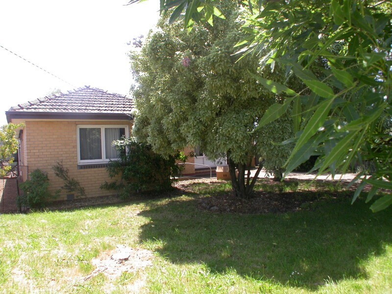 72 Edols Street, Ballan VIC 3342