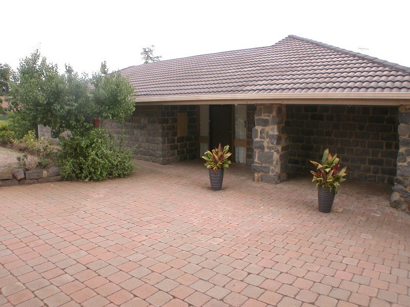 15 Costello Close, Bacchus Marsh VIC 3340